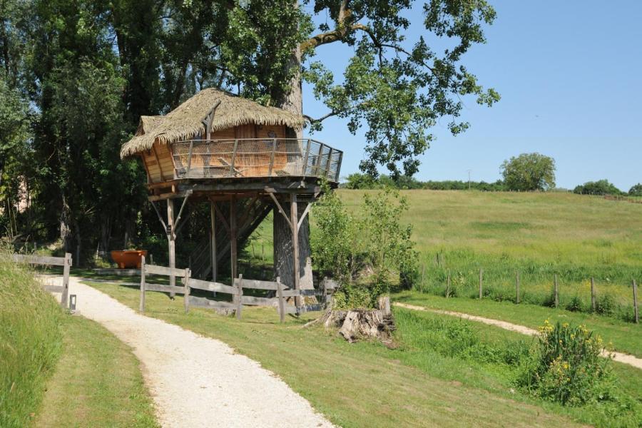 Hotel Domaine De Suzel Vignieu Exteriér fotografie
