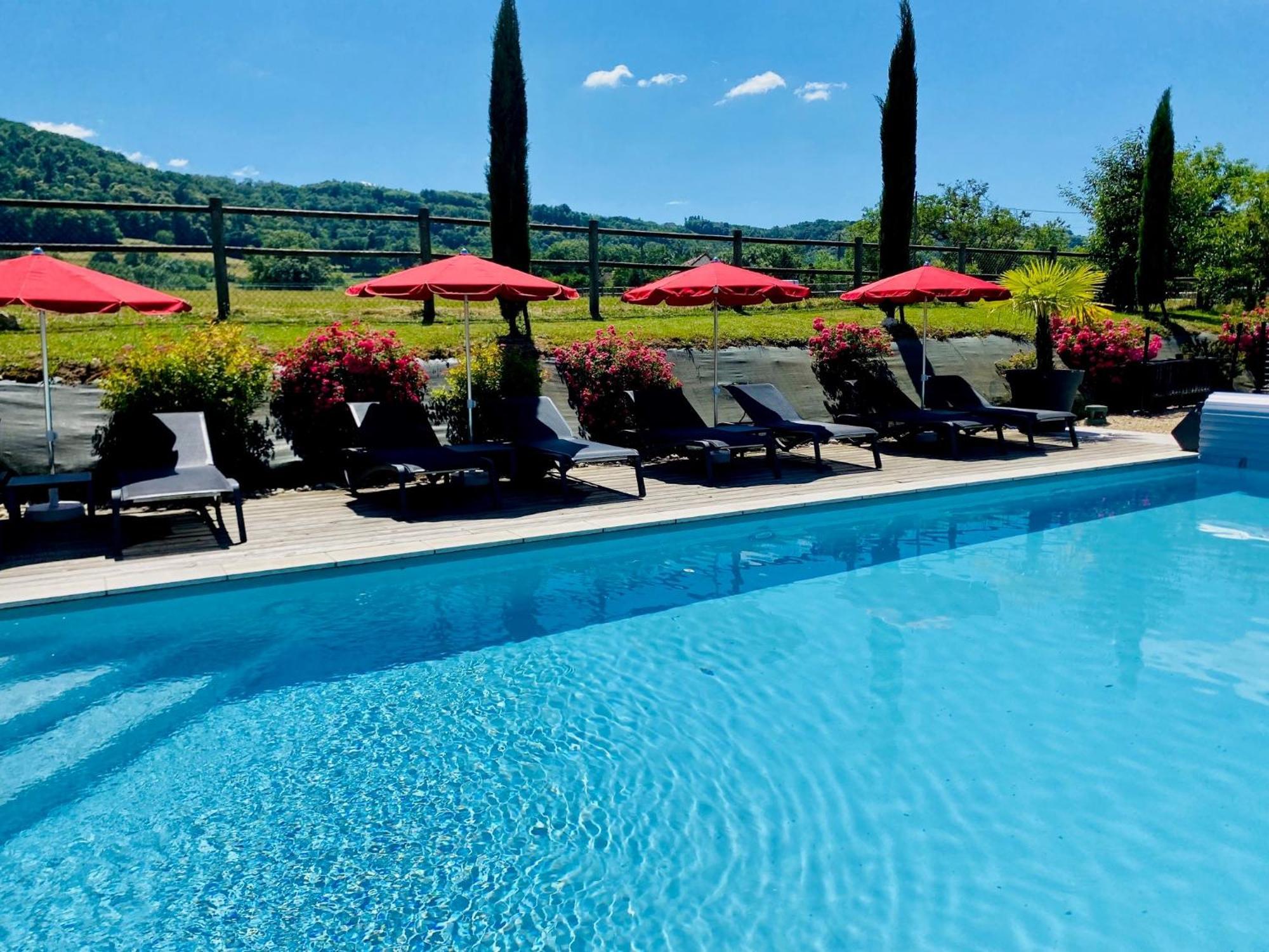 Hotel Domaine De Suzel Vignieu Exteriér fotografie